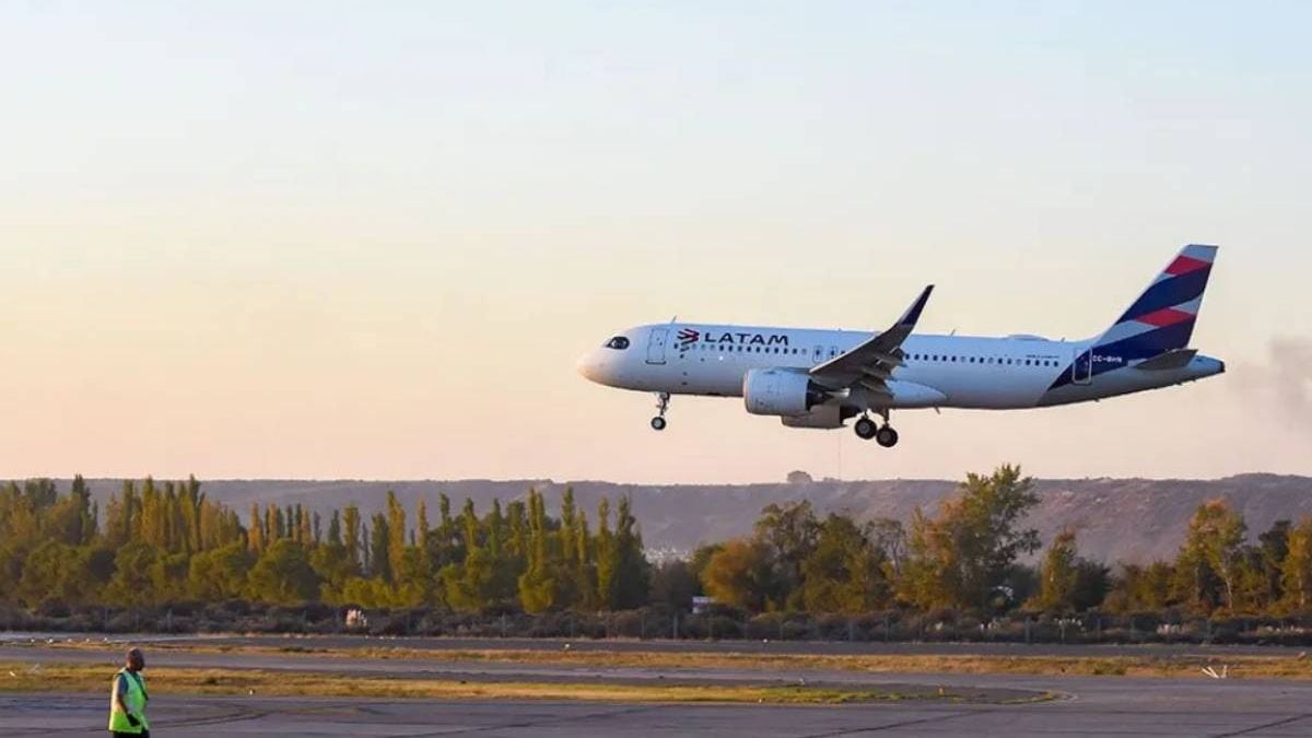 Se corta el vuelo directo entre Neuquén y Santiago de Chile: LATAM se va después de cinco meses