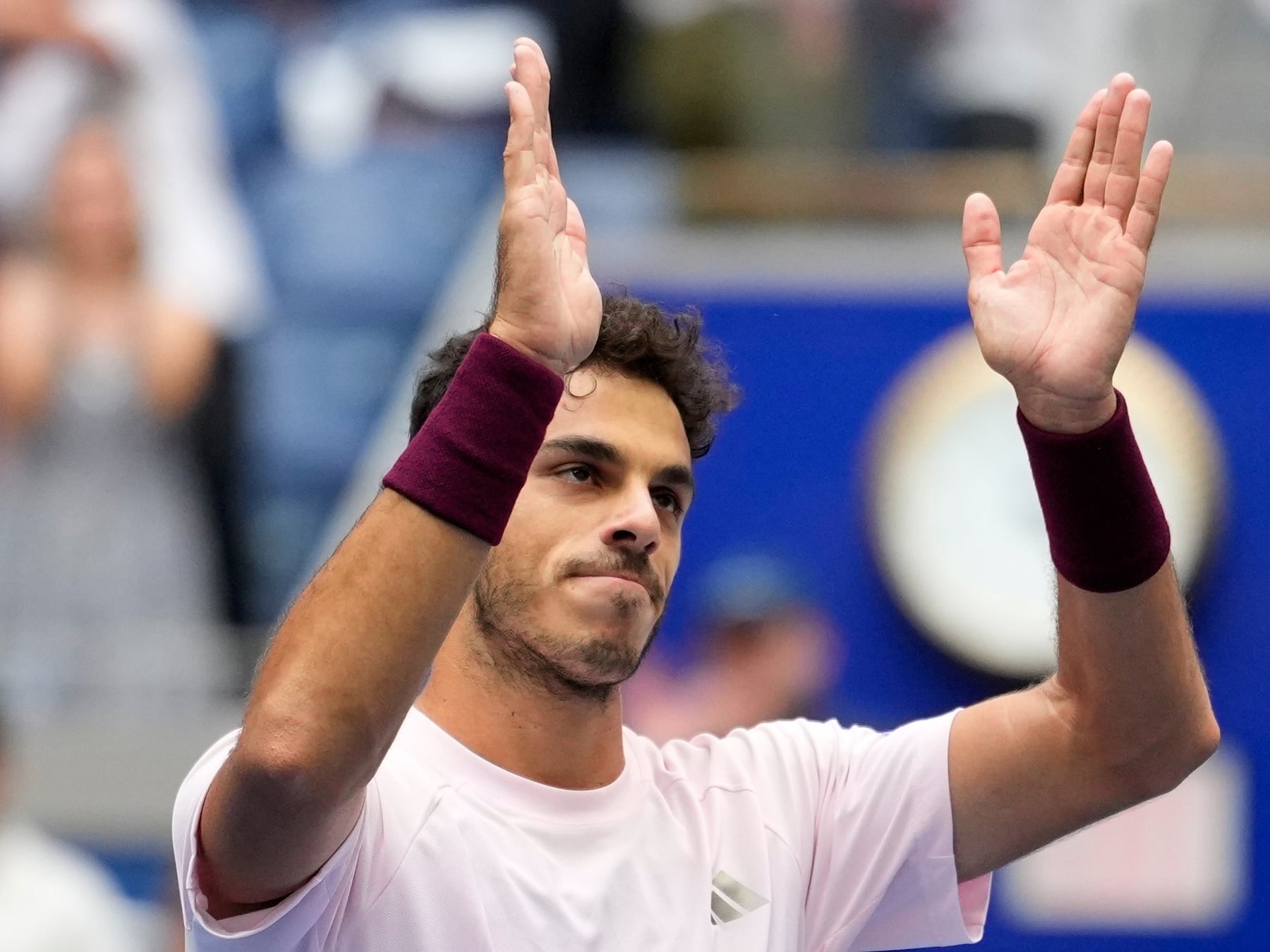 Cerúndolo revirtió una caída de dos sets, eliminó a Fritz y se metió por primera vez en los octavos del US Open