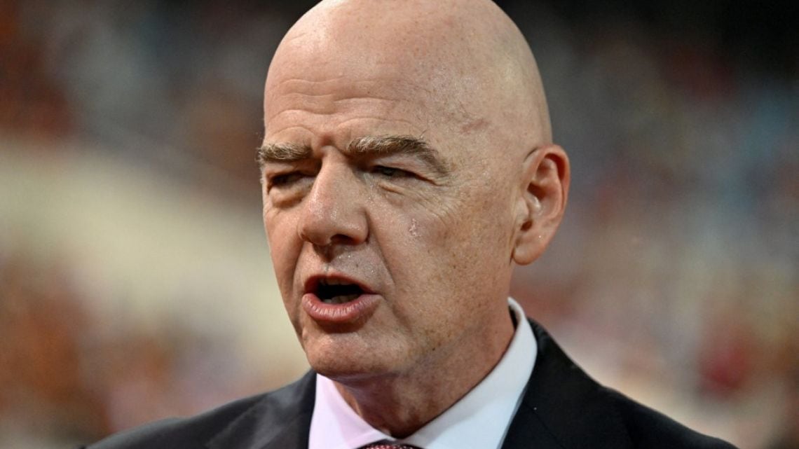 Francia le soltó la mano a Infantino y ahora pide refundar la FIFA