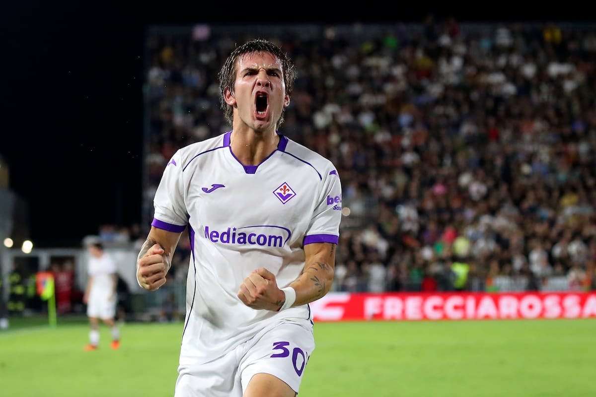 Mastantuono se sacó la espina con un hat-trick que le cambió el ánimo a una Fiorentina que venía de capa caída