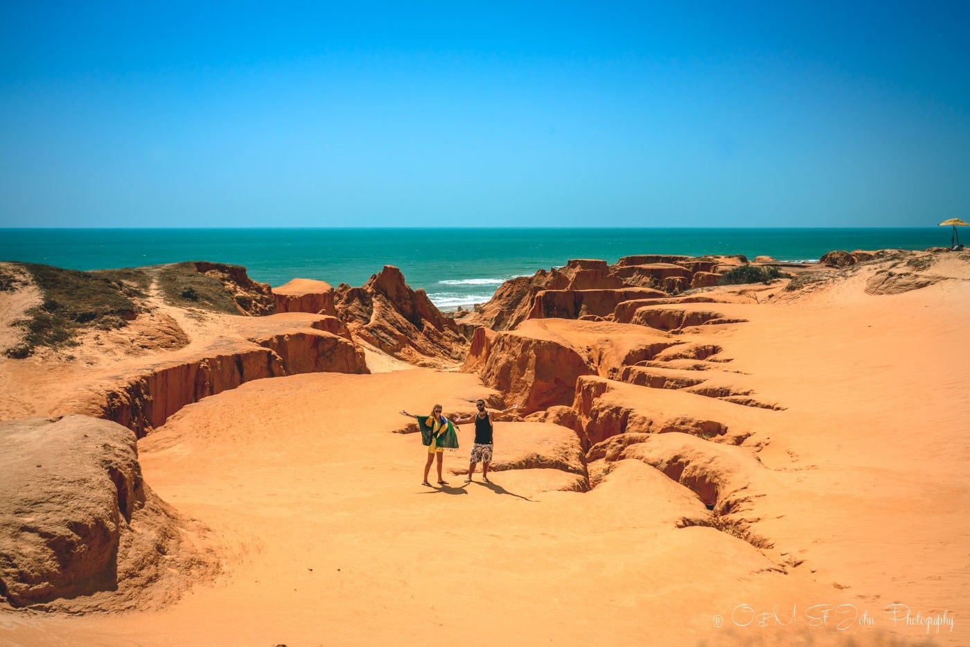 Pipa, el balneario del noreste brasileño que une once playas, acantilados rojos y delfines a corta distancia de Buenos Aires