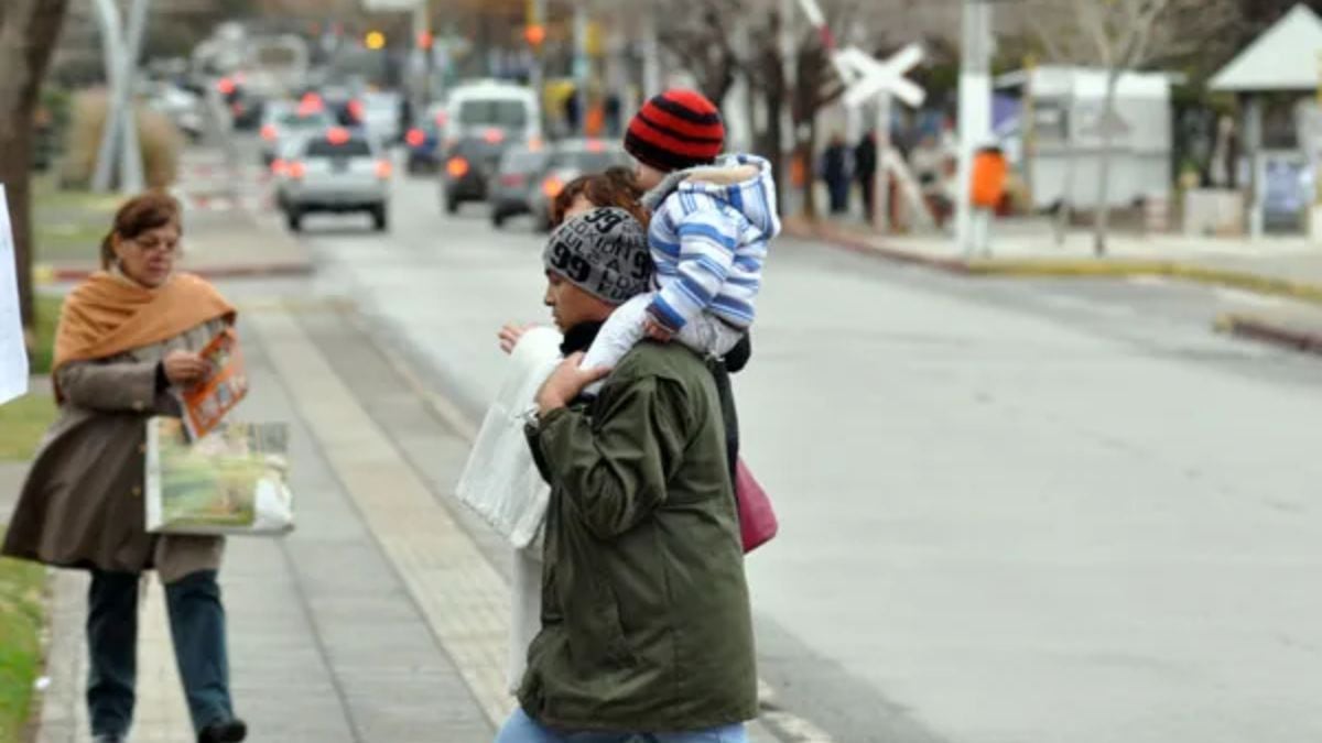 Neuquén pasó de -1°C a la mañana a una tarde de 21°C y se prepara para otra noche con viento fuerte