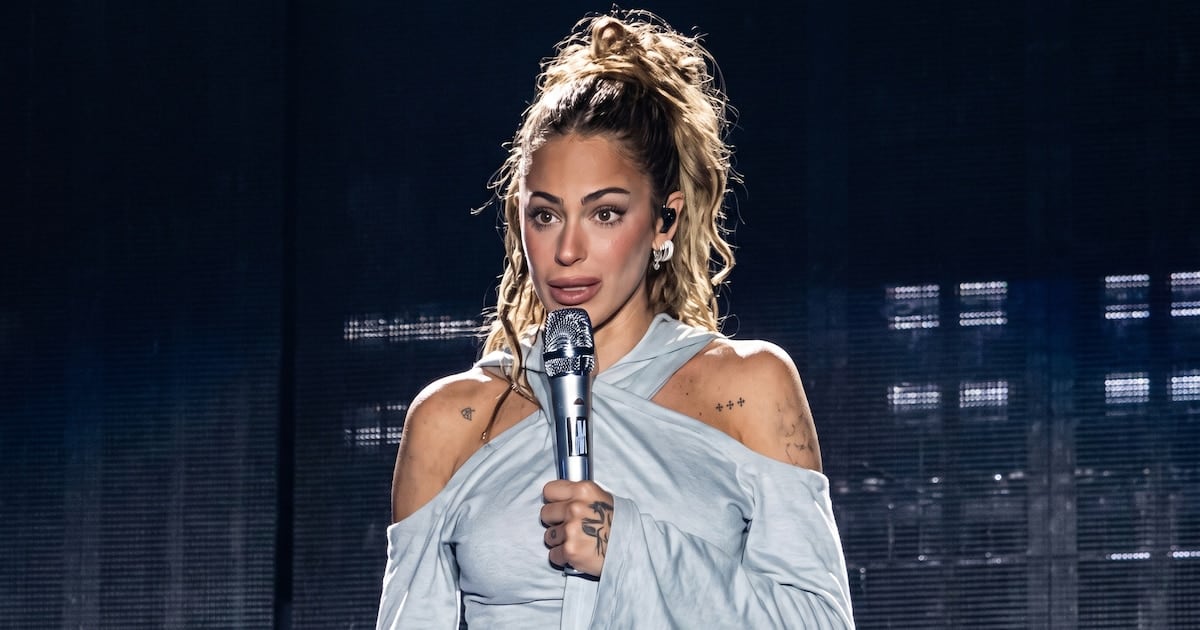 Tini Stoessel frenó su show en El Salvador para hablar de depresión: "Uno siempre termina salvándose a sí mismo"