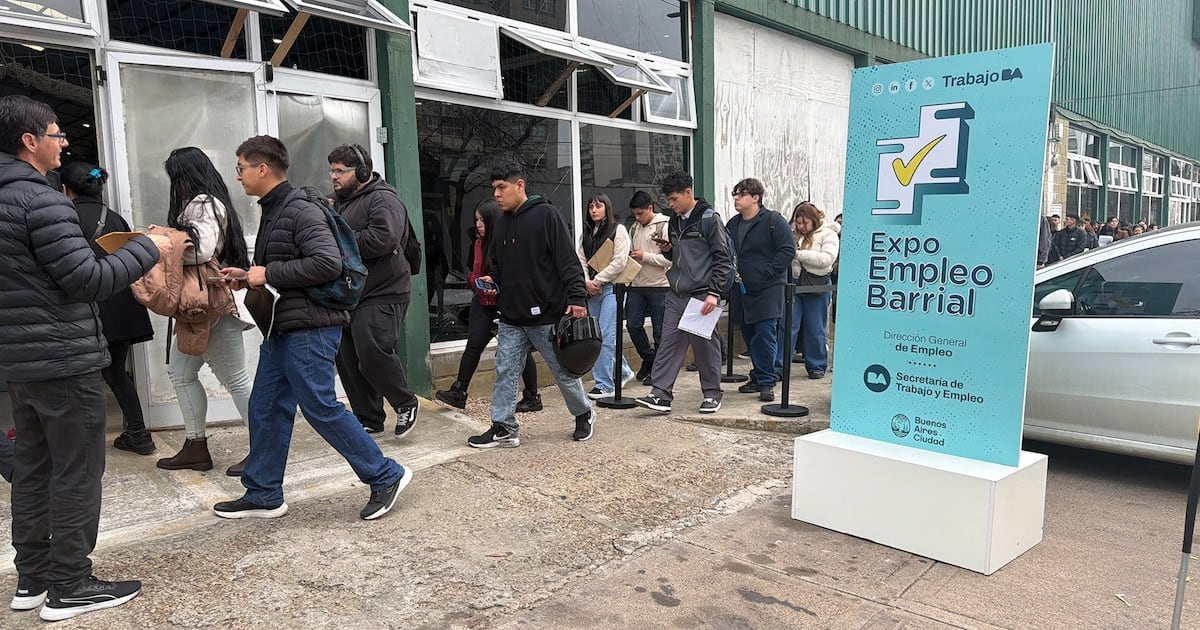 Dejar un empleo registrado para volcarse al cuentapropismo implica resignar casi un tercio del ingreso real