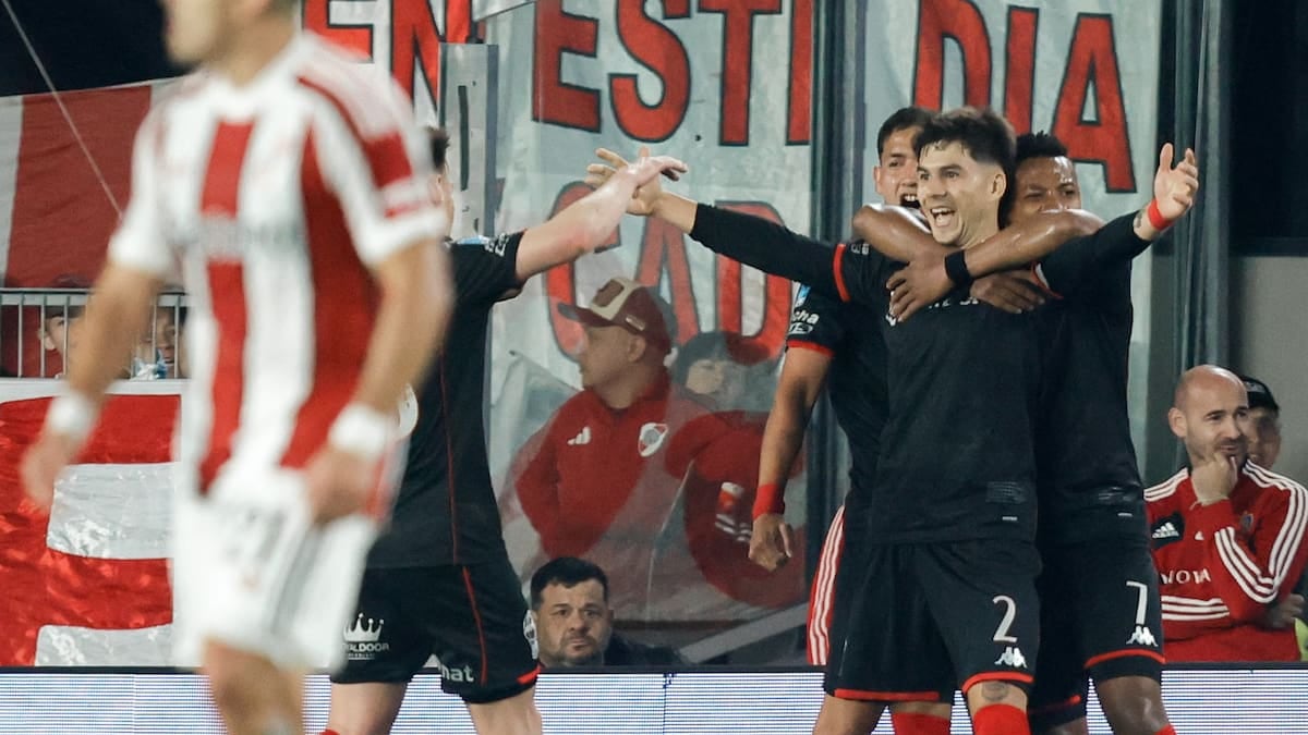 Huracán se llevó tres puntos del Monumental y cortó la seguidilla triunfal de River en el Clausura