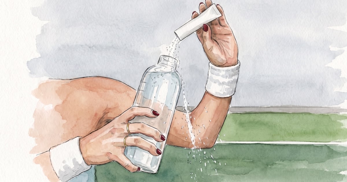 Agua, sales y bebidas deportivas: por qué no todo sirve para cualquier momento del cuerpo
