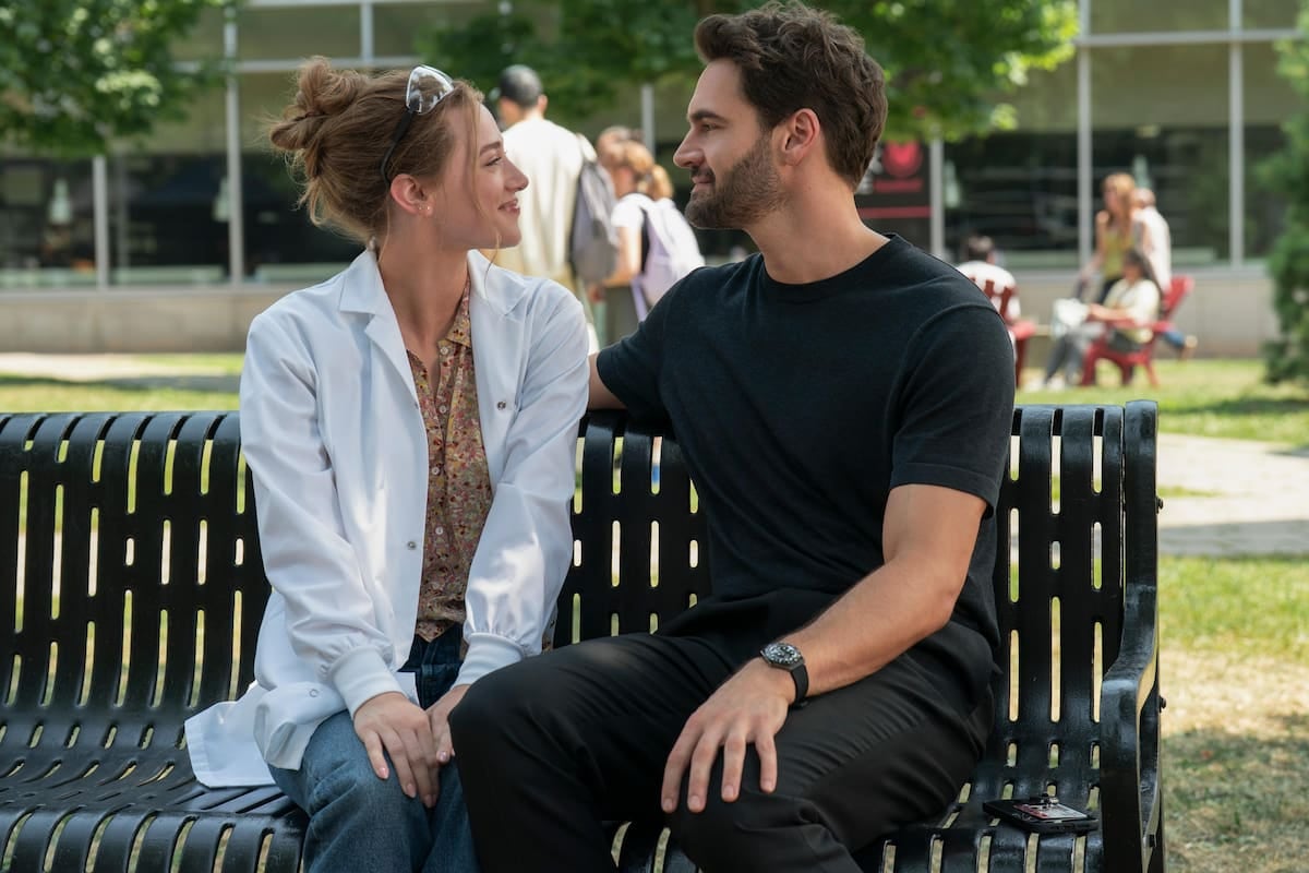 La hipótesis del amor aterriza en Prime Video con un pacto entre una alumna y su profesor