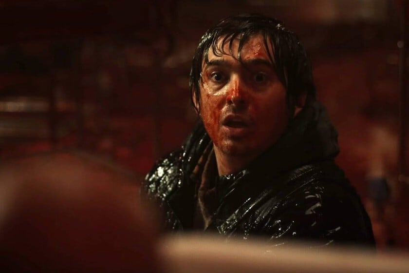 Zach Cregger lleva Resident Evil al cine con Austin Abrams como un mensajero que termina convertido en monstruo
