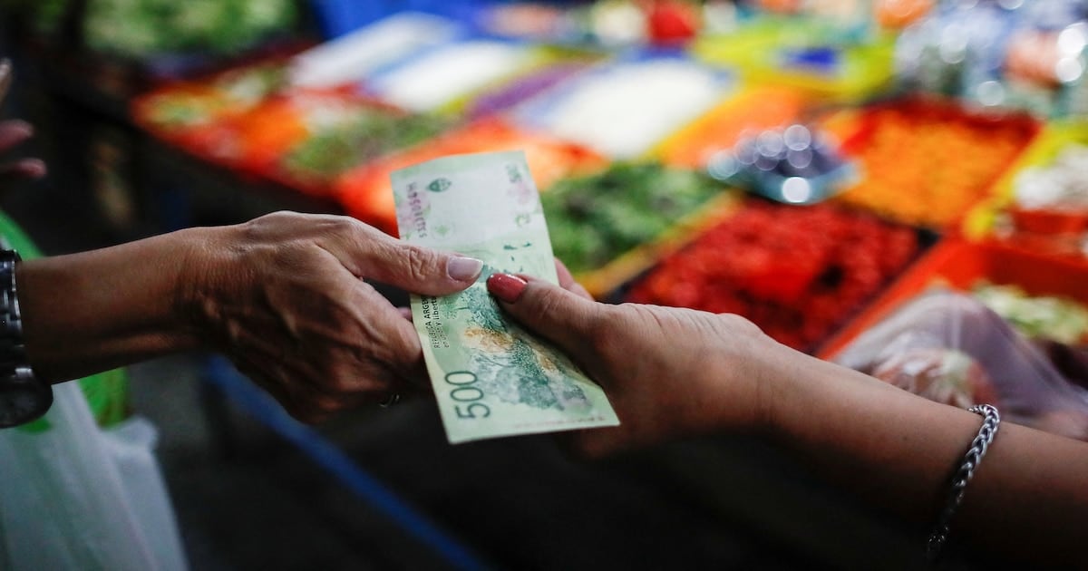 Verduras, carnes y bebidas vuelven a empujar la inflación de alimentos en septiembre y las consultoras proyectan un piso del 1,8%