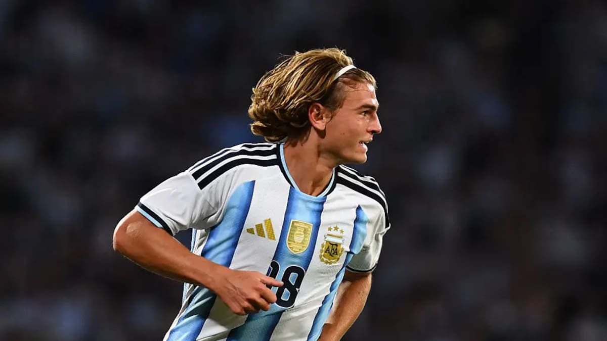 Argentina gana y empieza a rearmarse: 2-0 sobre Bolivia en la vuelta del campeón