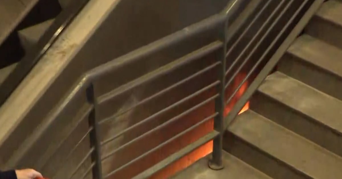 Incendio en Constitución: evacuaron la estación por un foco en una escalera mecánica y un joven fue derivado al Penna
