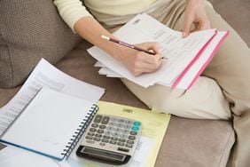 Aumentos y bonos: cómo quedan los haberes de octubre tras la suba del 1,66 por ciento en jubilaciones y AUH