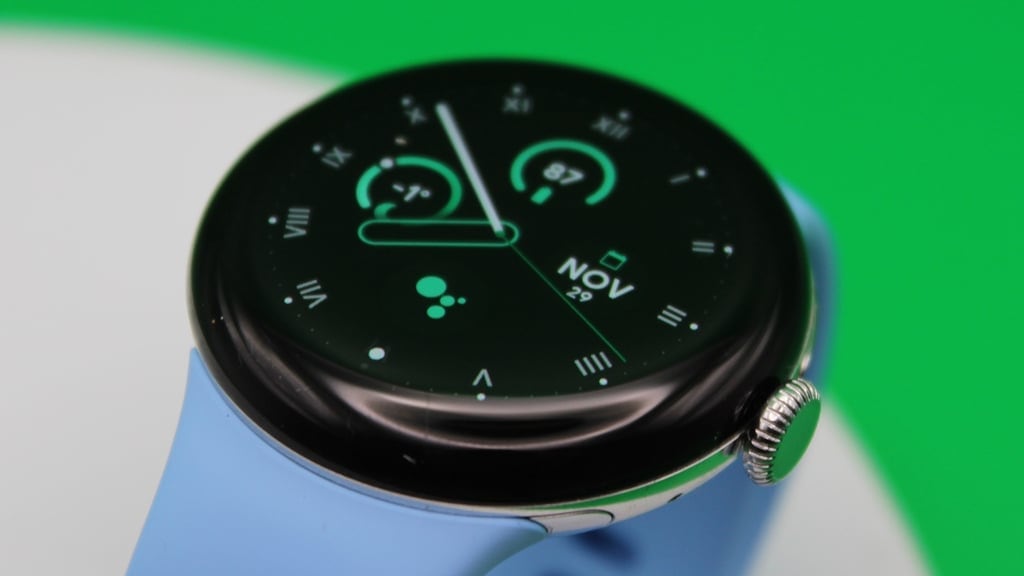 El Pixel Watch 5 ahora te obedece aunque estés en el medio del campo: Gemini suma funciones sin internet