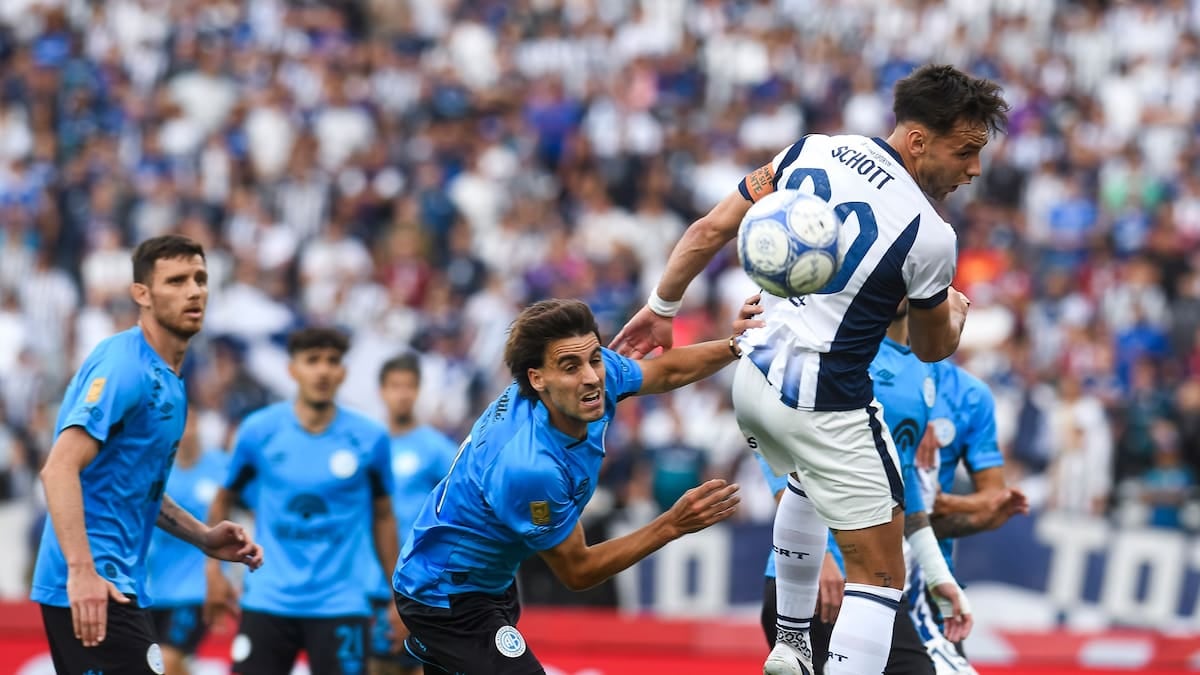 Belgrano se llevó el clásico cordobés con un gol de Hernández tras un contraataque que cambió la dinámica del partido
