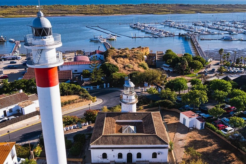 El Rompido, el pueblo de Huelva donde las coquinas se sirven frente a dunas que siguen creciendo