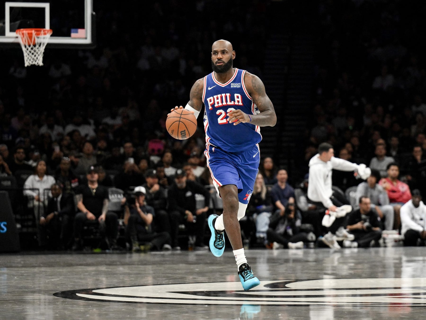 LeBron James se puso la camiseta de los Sixers y Brooklyn le arruinó la noche en el Barclays Center