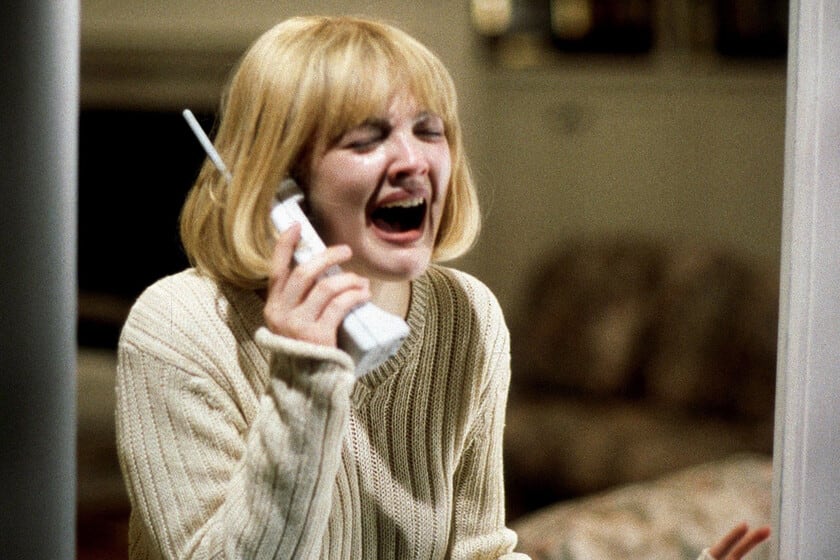 Un mechero encendido a tiempo: el truco con el que Wes Craven hizo llorar a Drew Barrymore en Scream