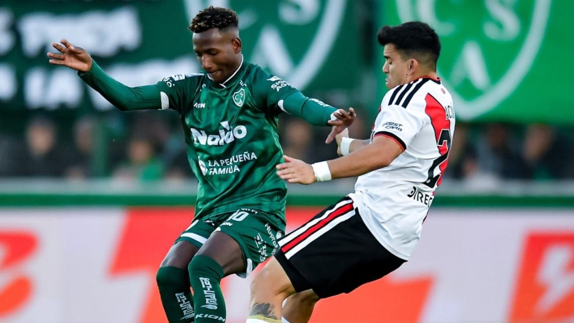 Sarmiento hizo sonreír a Junín: le ganó a River y se prendió arriba en la Zona B