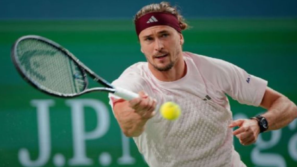 Zverev sigue a paso firme en Shanghai y se cita con Davidovich Fokina en semifinales