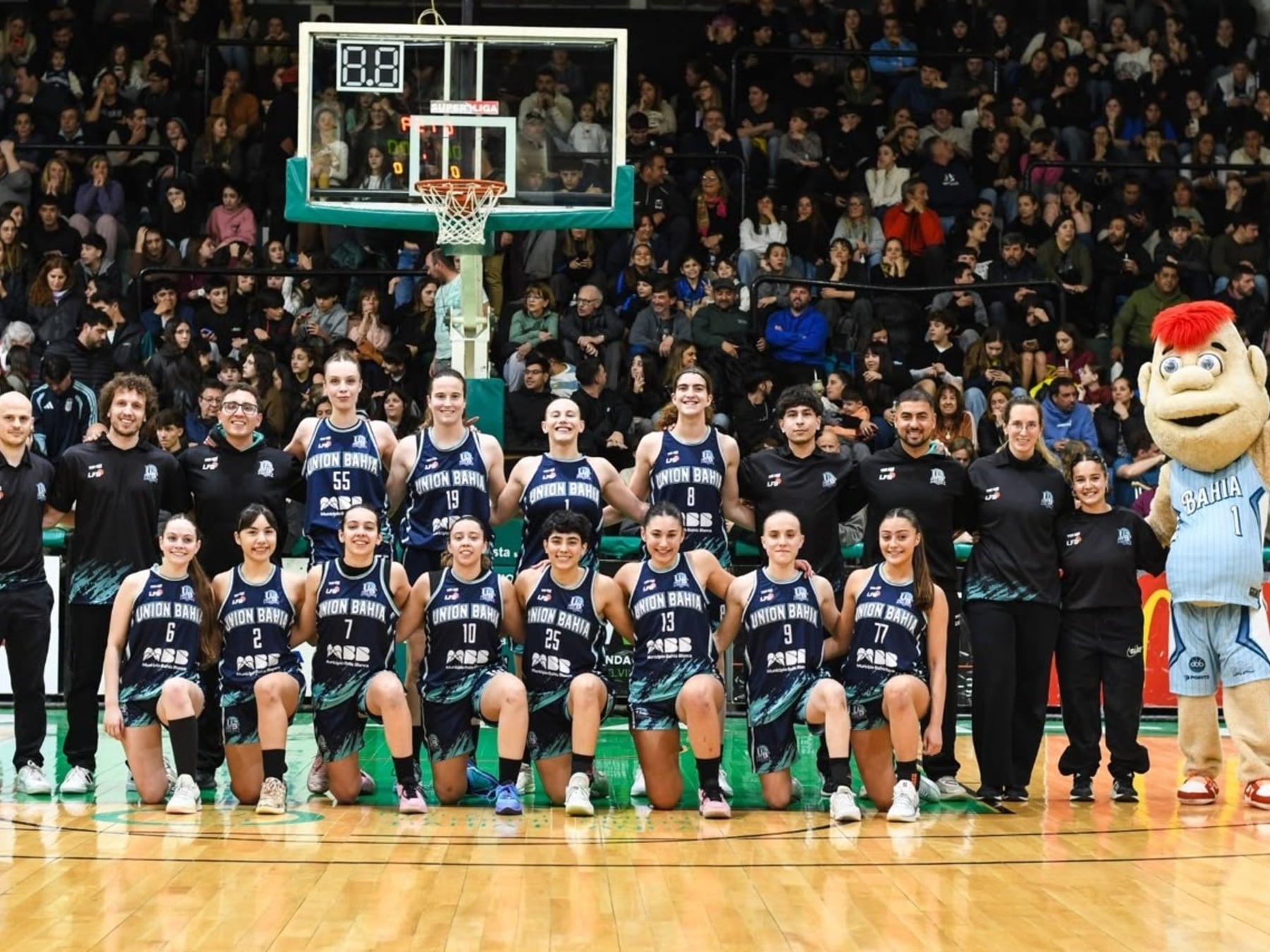 Unión Bahía reescribe la historia del básquet bahiense con su debut en la Liga Femenina