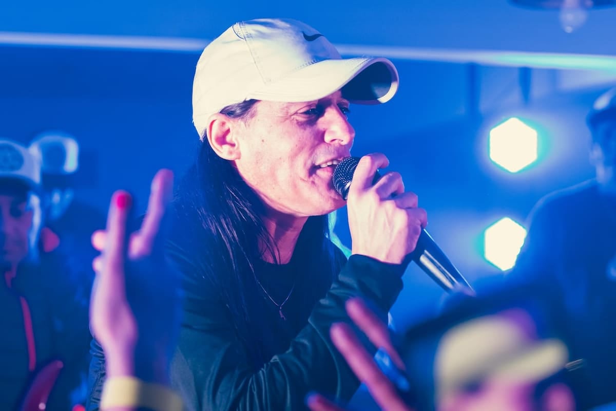 Mala Fama se estrena en La Paranoli con una noche de cumbia, arte y perillas en San Isidro