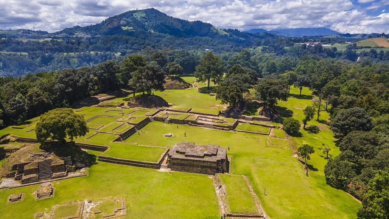 Guatemapa chico: volcanes, mayas y café en un viaje que se come trece días