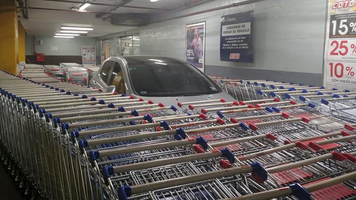 Supermercados en rojo: las ventas acumulan más de un año de caída y los básicos se quedan con el changuito