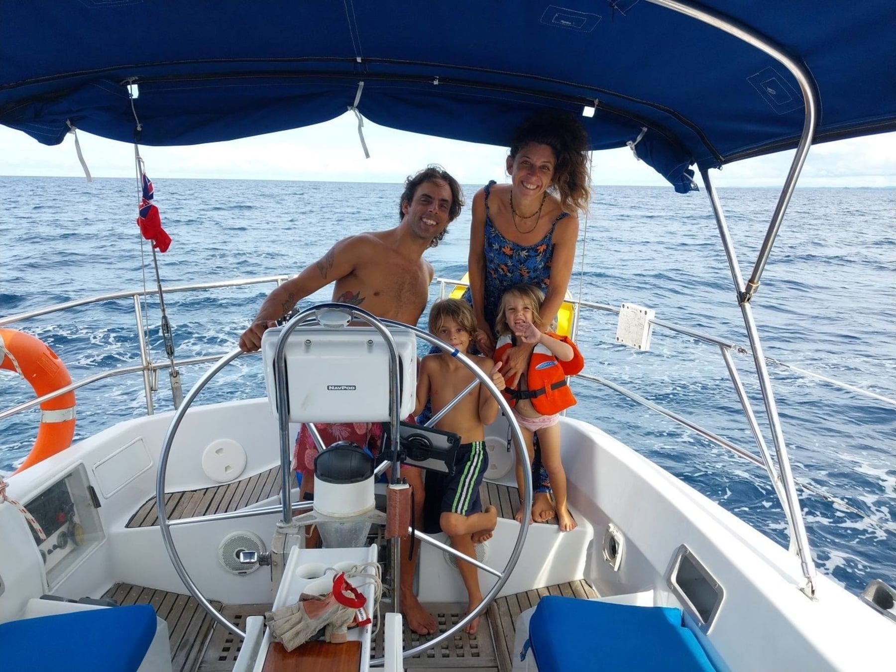 A 4.500 millas de Panamá: dos argentinos que dejaron todo y hoy viven entre Tahití y Bora Bora