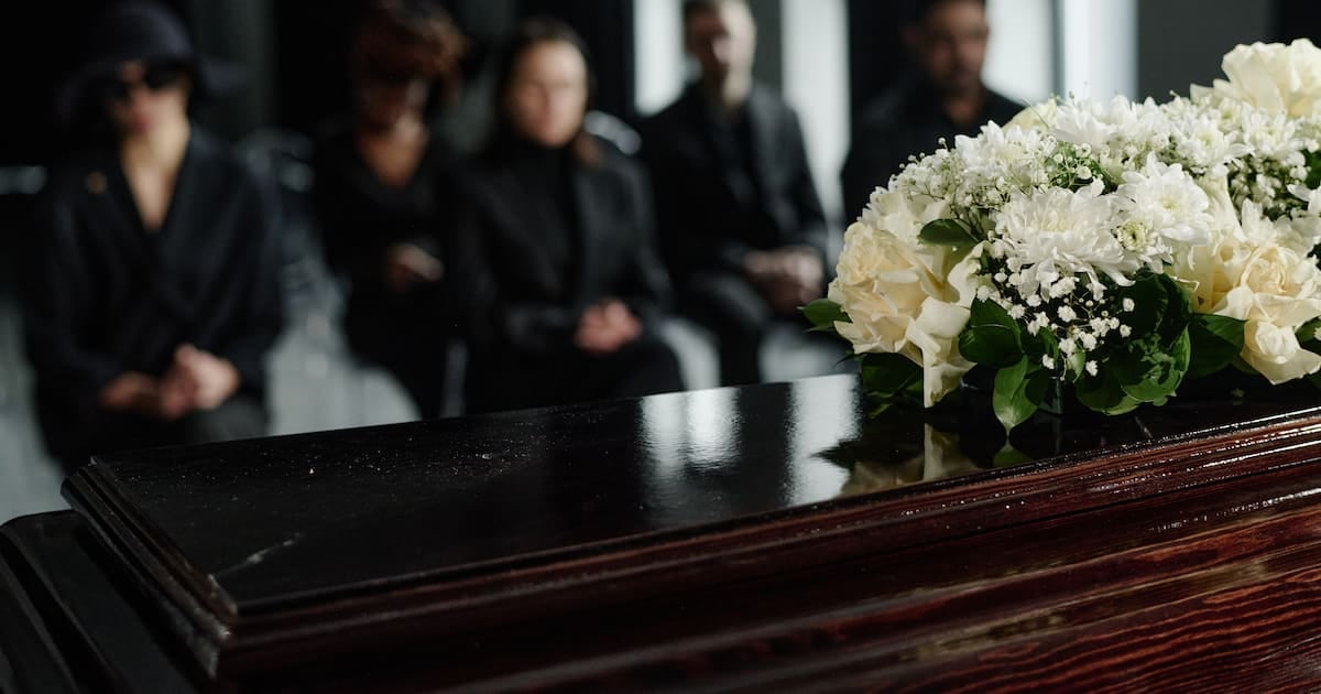 Unos 15.000 pesos y un año de plazo: la cobertura que ANSES ofrece cuando se muere un jubilado