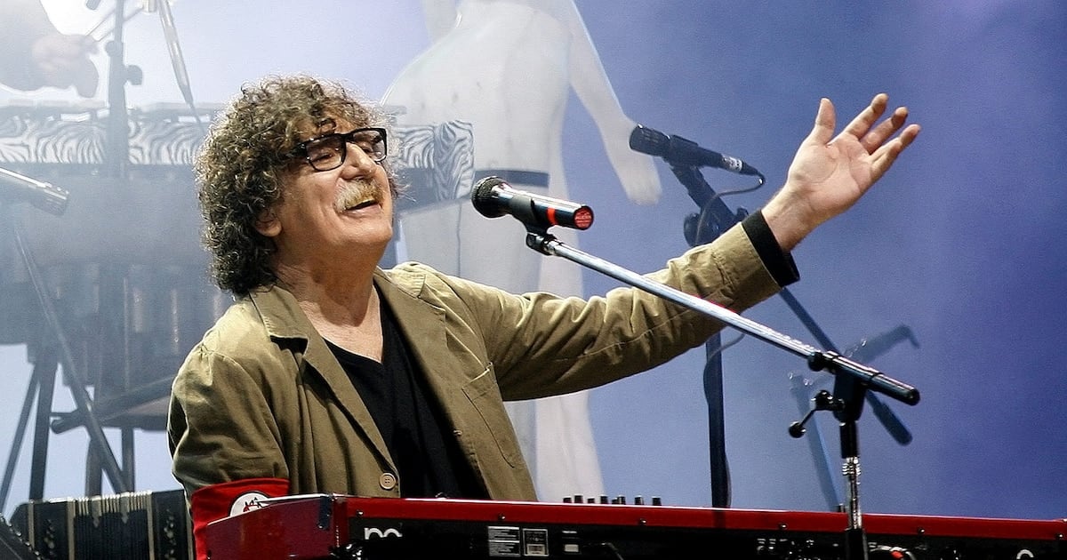 Charly García cumple 75 años entreUILT celebracionCalculation de fans y colegas