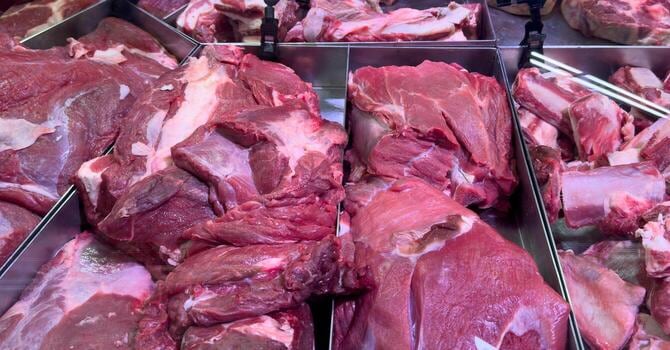 La carne de cerdo toma impulso en septiembre y acentúa la distancia con los chacinados