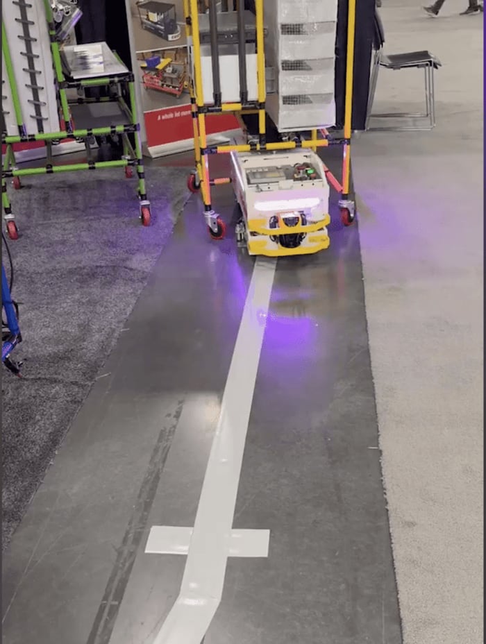 Intel gana doce meses para seguir usando robots importados en sus fábricas de chips
