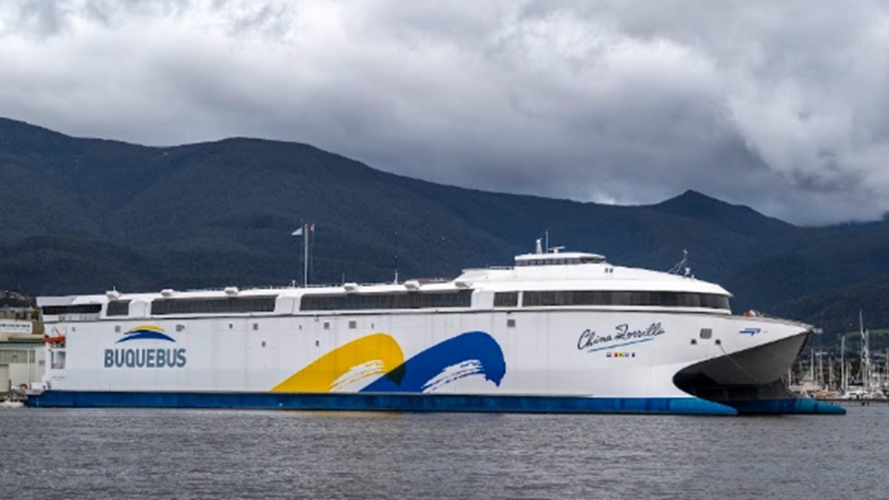 El China Zorrilla hizo su primer cruce comercial entre Buenos Aires y Colonia