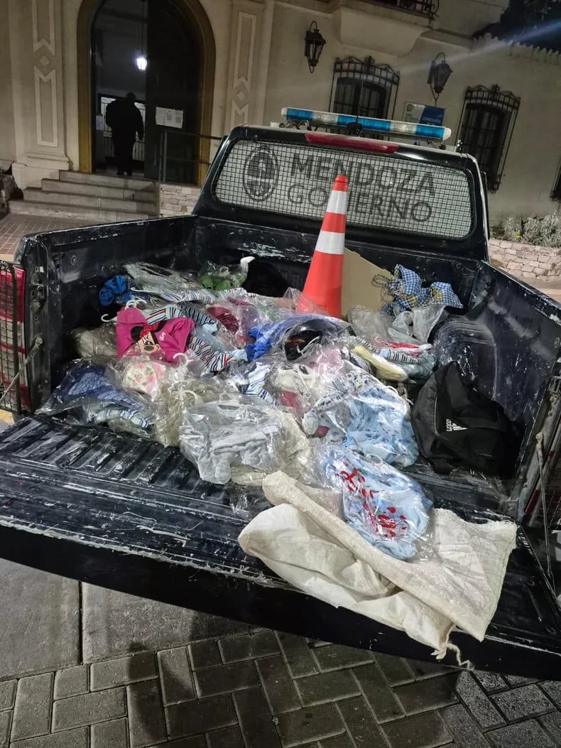 Dos menores fueron arrestados por un importante robo de prendas en Mendoza