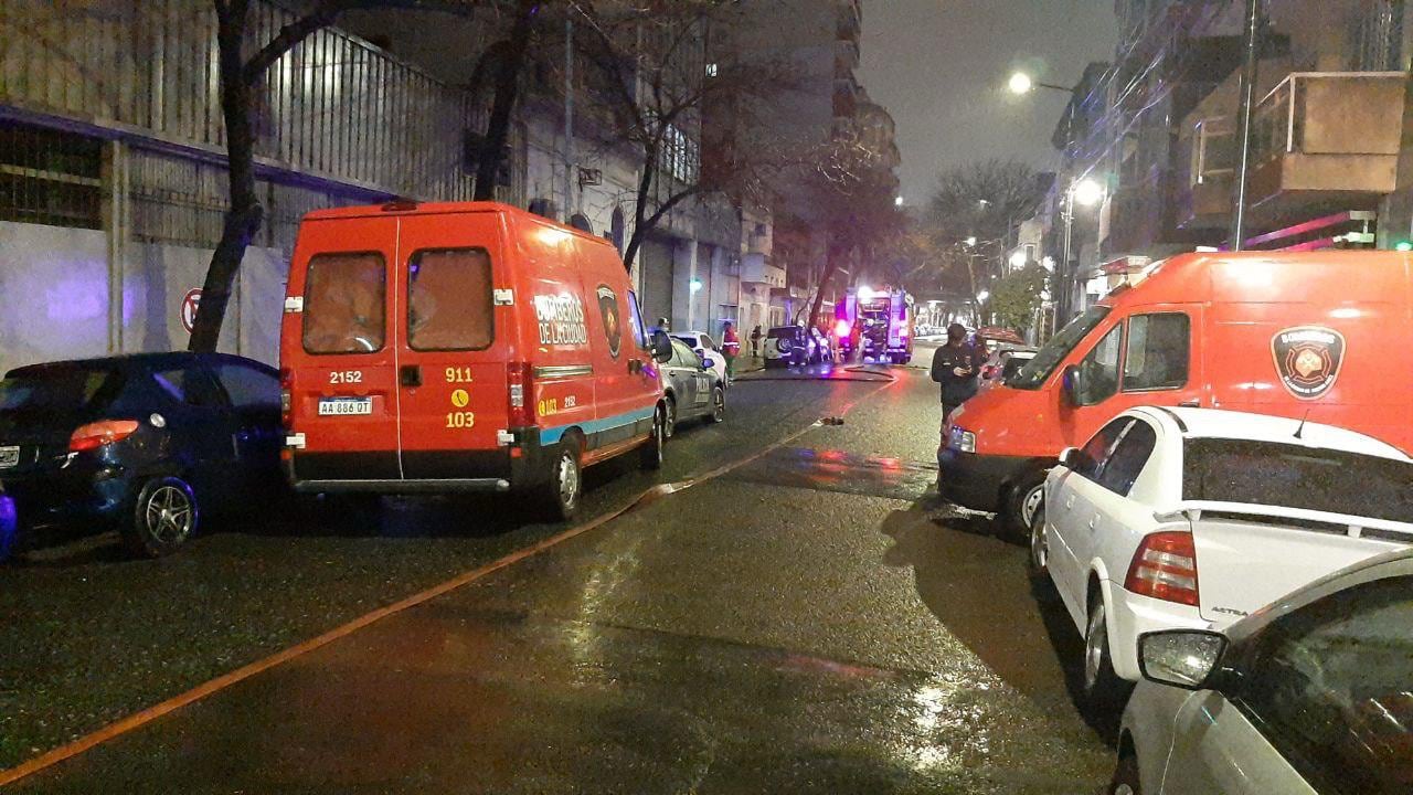 San Cristóbal: fuego en laboratorio de medicamentos dejó dos heridos