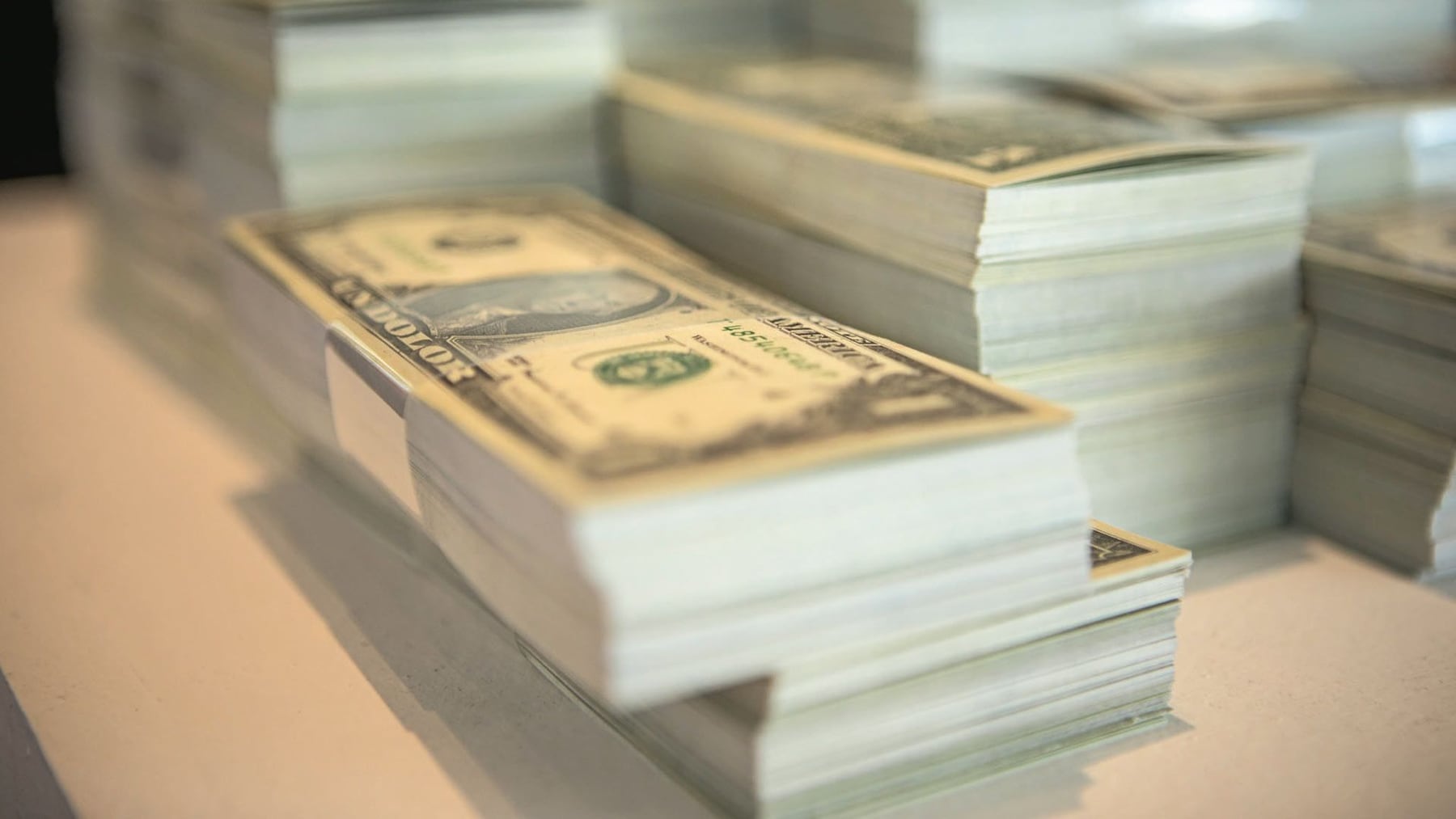 El dólar subió, pero sin alcanzar el techo de la banda cambiaria