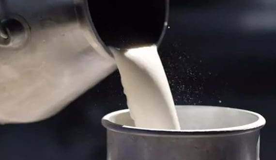 Tres lácteas argentinas retoman la producción tras meses de crisis y quiebras