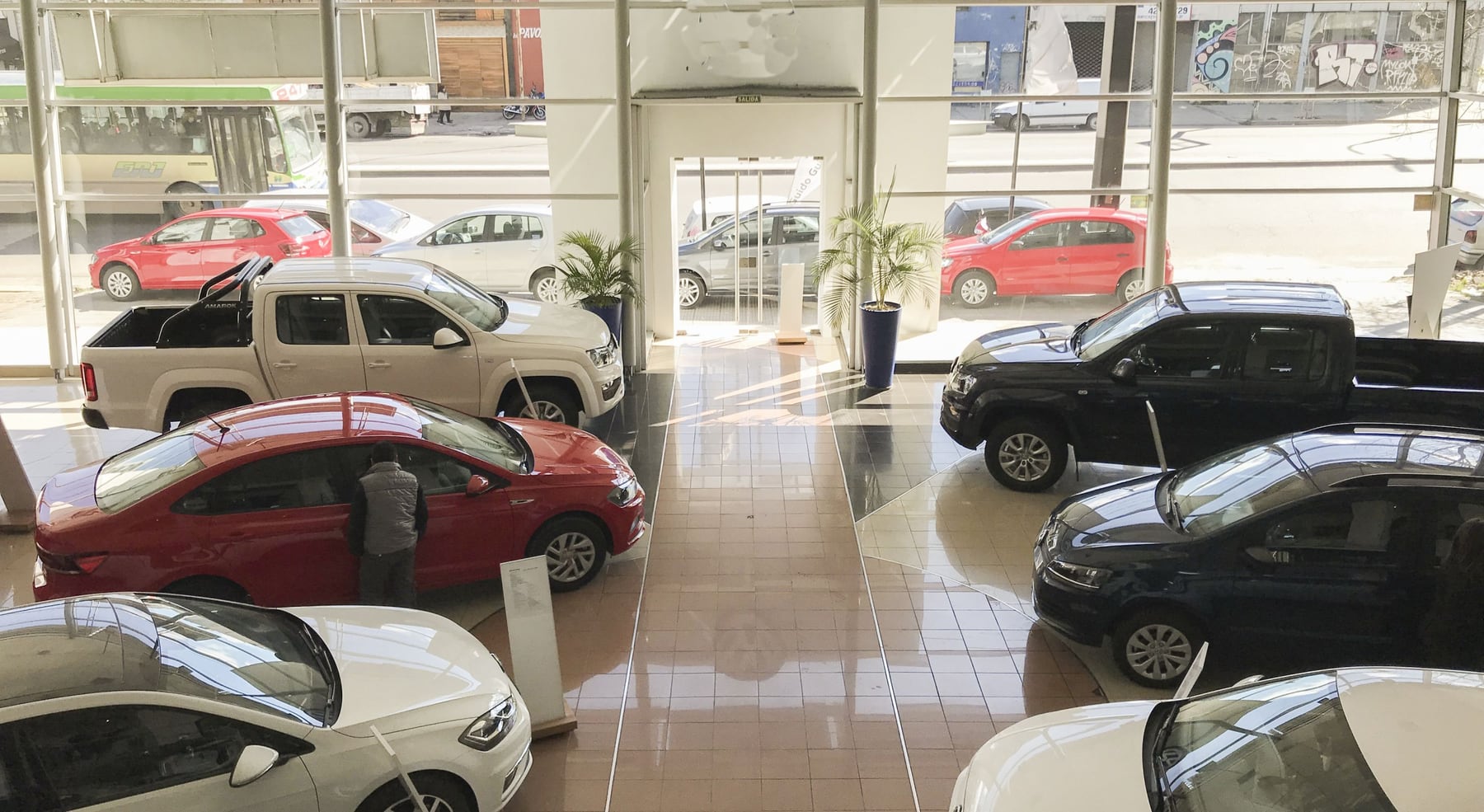 Autos con baja de impuestos: qué pasará con el precio de los 0 km más accesibles y de los usados