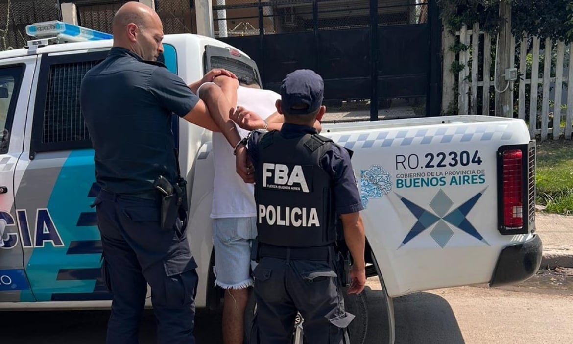 Un custodio del Ministerio de Seguridad bonaerense le disparó a los ladrones que quisieron robarle la moto