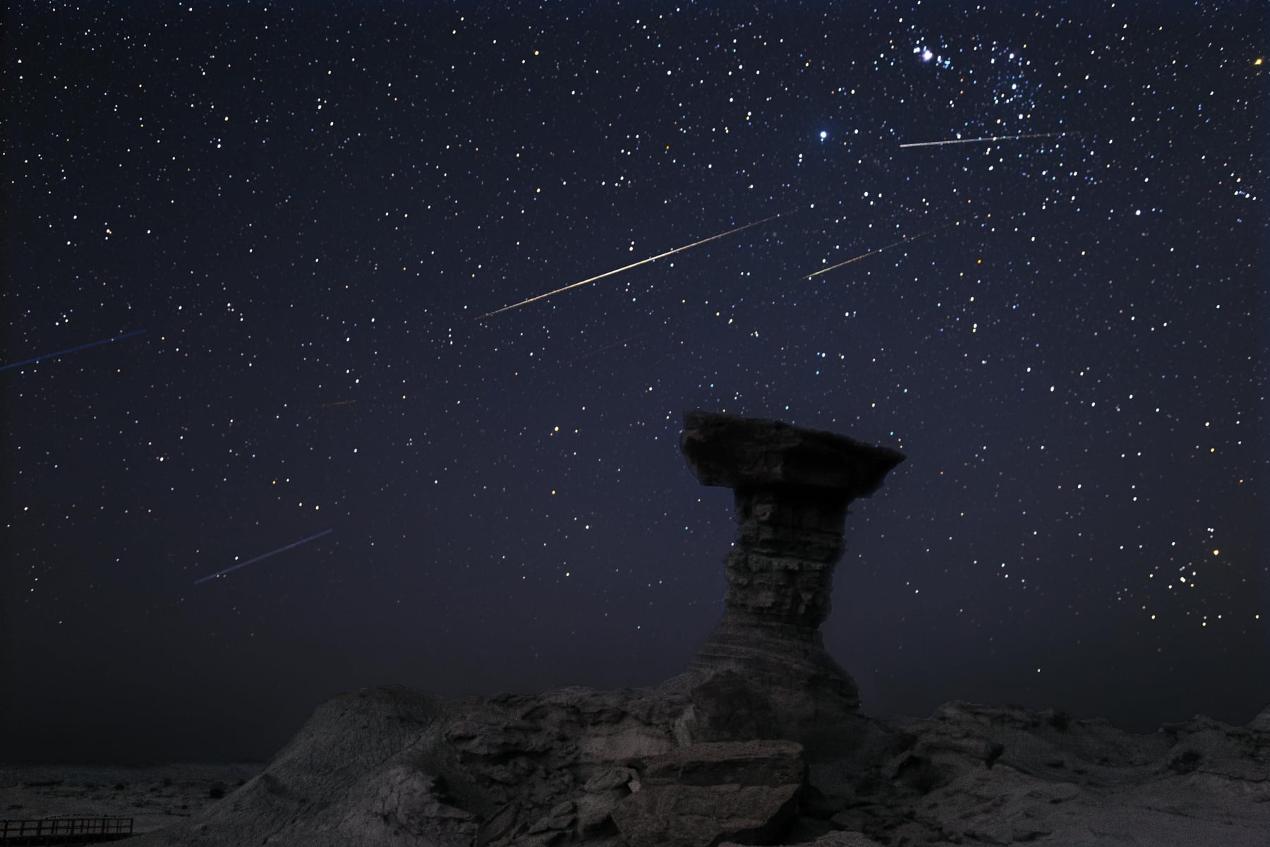 Exploración nocturna en Los Bolillos: cielos estrellados, relatos ancestrales y un festín al fuego