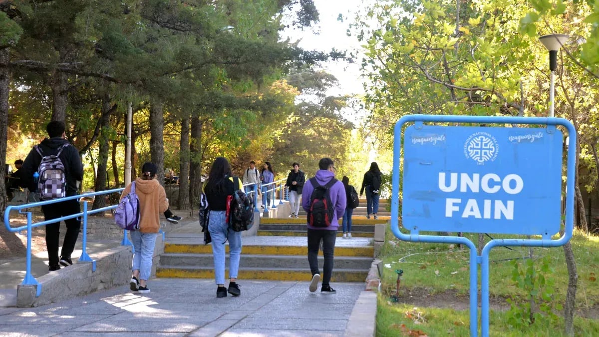Récord de inscriptos en la UNCo: 9000 estudiantes y cuatro nuevas carreras en medio de la falta de fondos