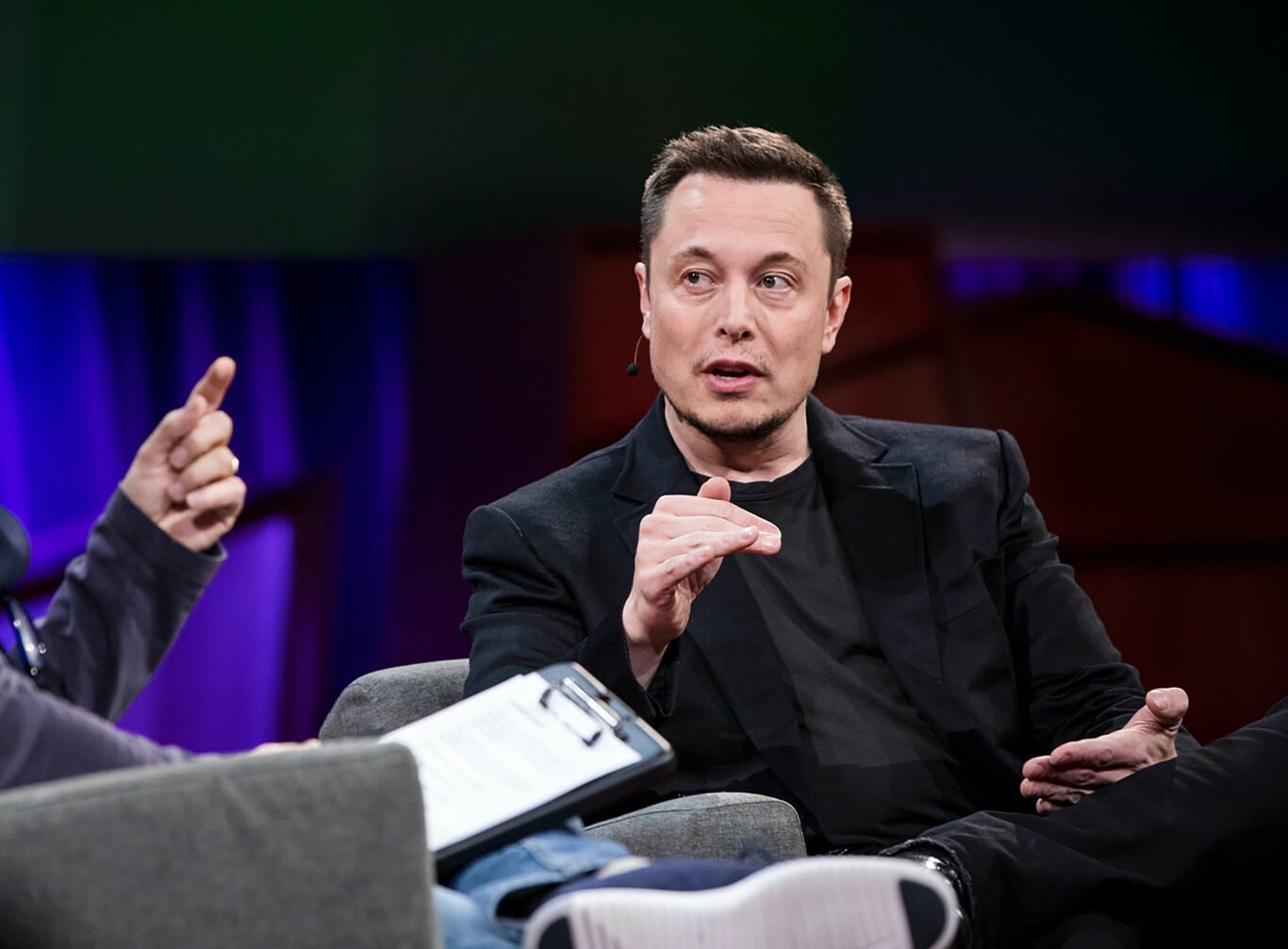 Elon Musk lanza una oferta de casi 100.000 millones de dólares por OpenAI