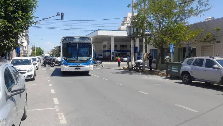 Una peatón sufrió graves heridas al ser atropellada por un COLE