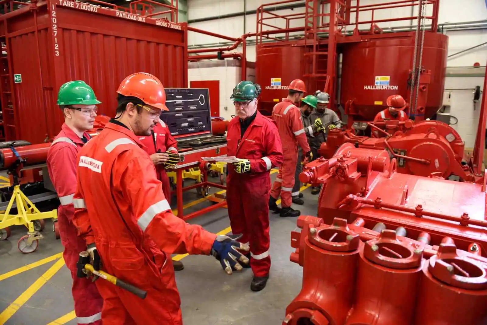 Halliburton despidió 300 trabajadores en Chubut y el viernes podría romperse la paz social