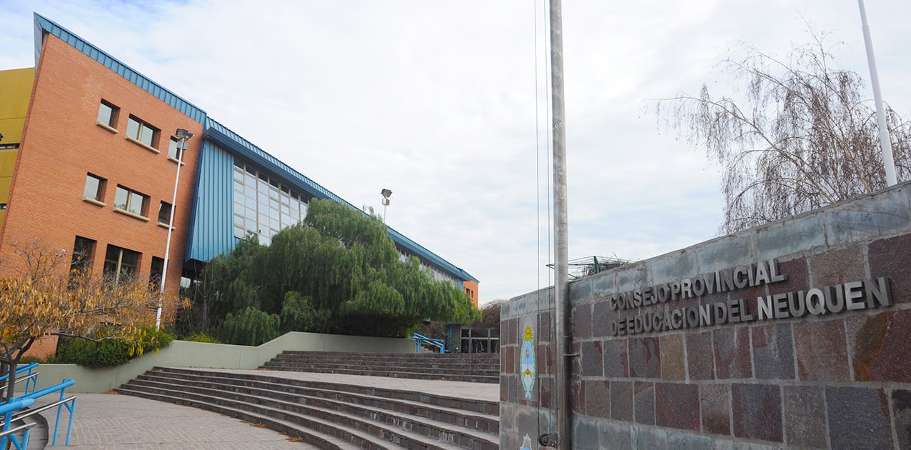 Gran número de docentes neuquinos titularizan sus cargos: conocé los detalles
