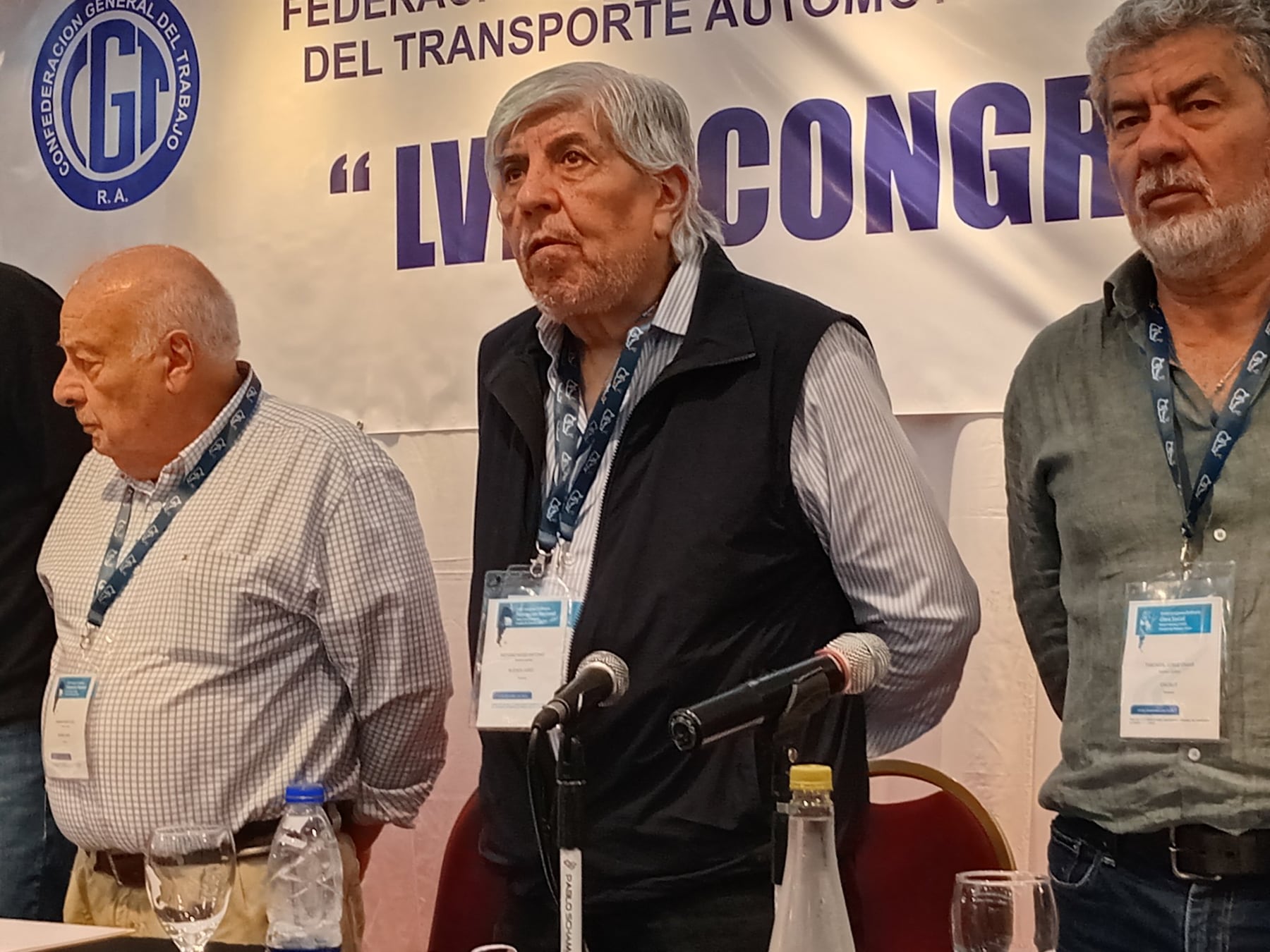 Hugo Moyano abre la negociación salarial con la mira puesta en superar la pauta oficial