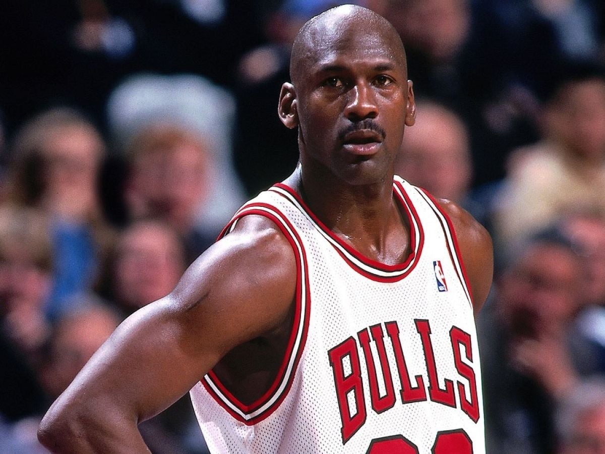 El homenaje a su padre asesinado, un papel con dos palabras y la derrota que acabó en venganza: la historia del regreso de Jordan a la NBA
