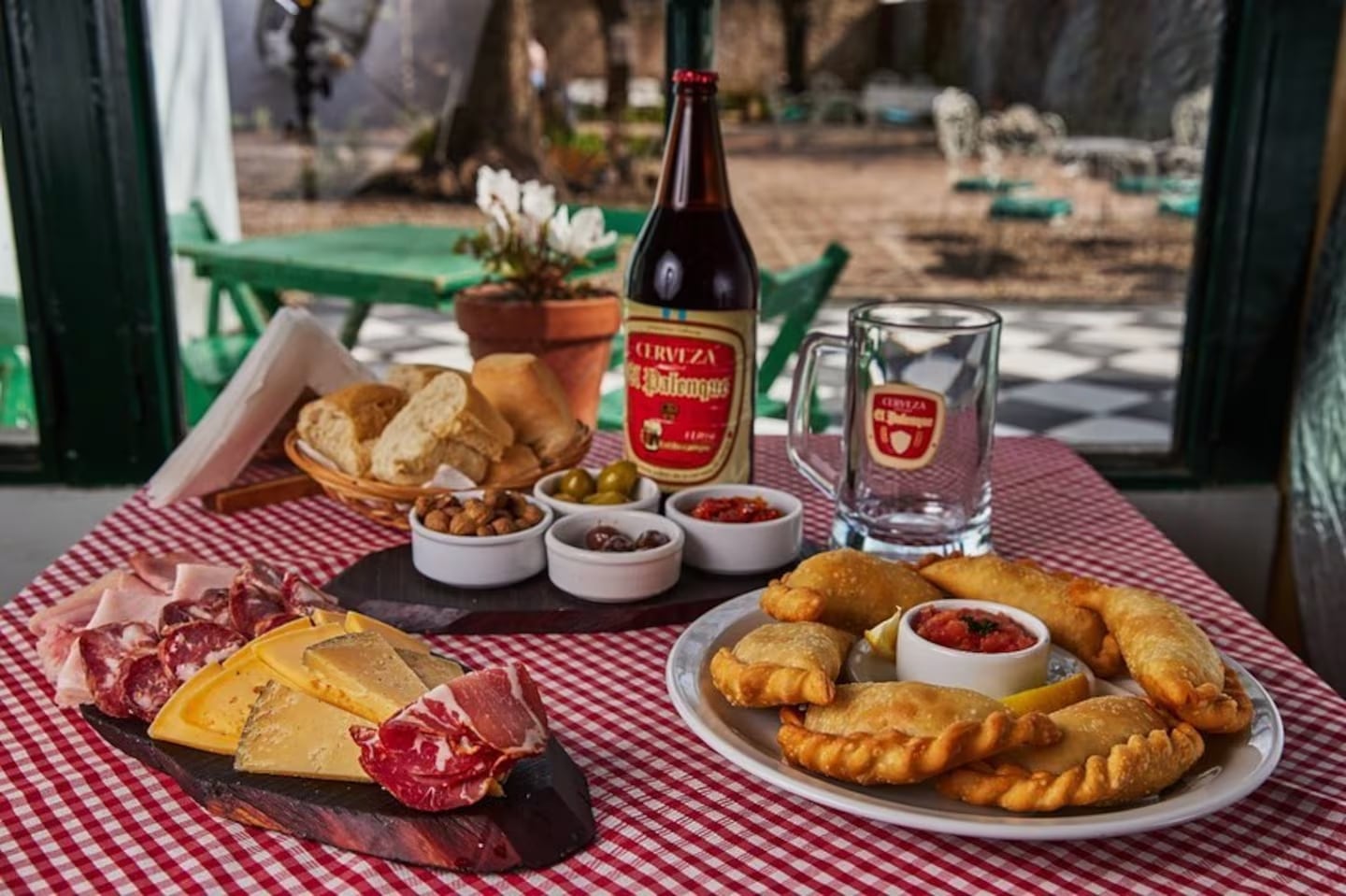 Escapada Gastronómica: El Paraíso de las Parrillas a una Hora de Buenos Aires