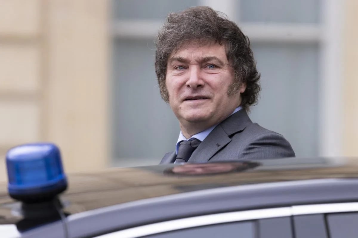 El presidente Milei descartó devaluar y relativizó la discusión cambiaria
