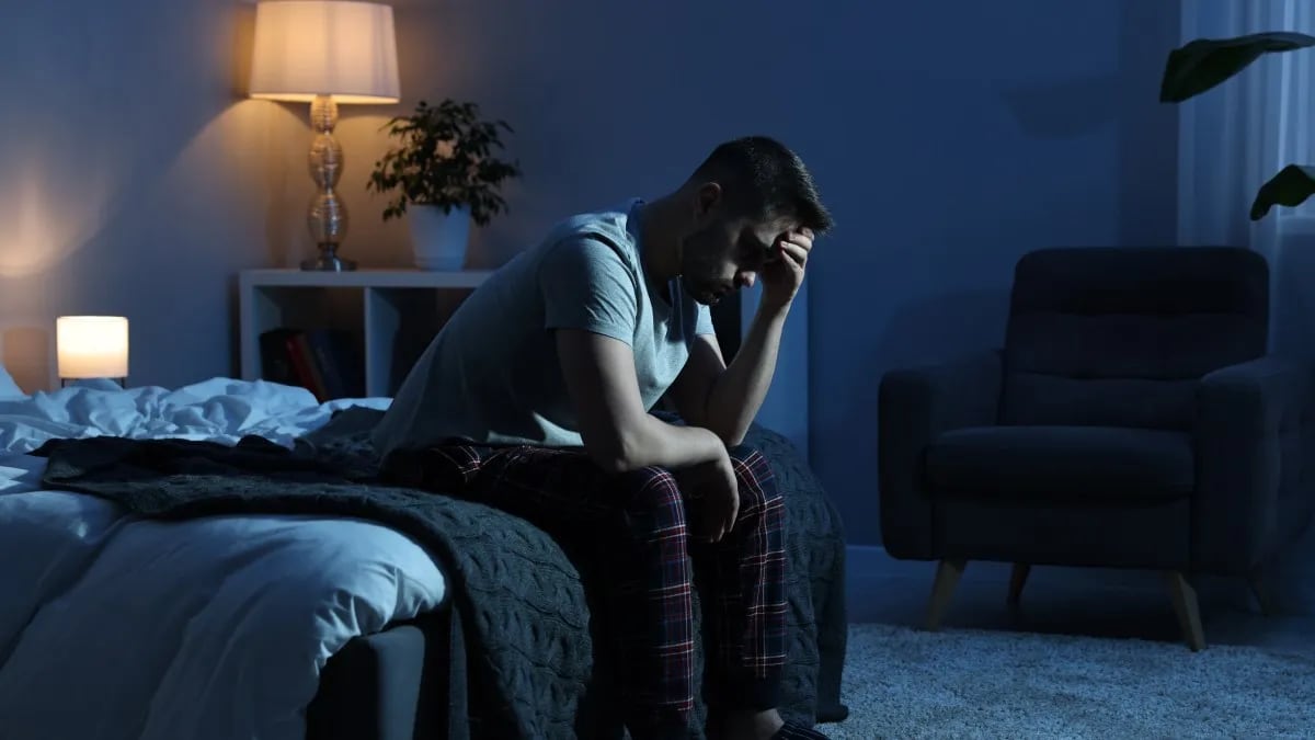 Acostarse tarde podría tener un impacto en la salud mental